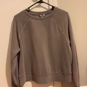 Grey crop crewneck